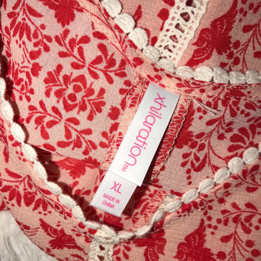 Red top - Picture 3 of 3